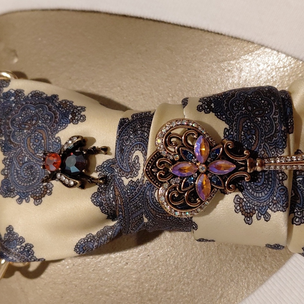Handcrafted NeckTie Necklace With Bee Hat  Pin And Key Brooch . - Picture 2 of 6